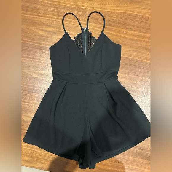 Windsor Romper with lace back zipper - Picture 1 of 8